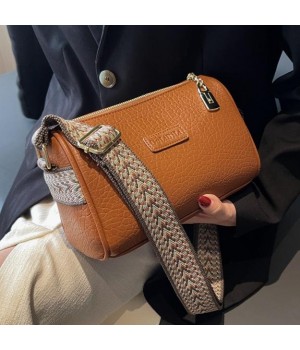 2024 New Explosion-Proof Vintage Leather Shoulder Bag Mature Women Dress Rock Style Office Fashion Business Casual Pillow Bag